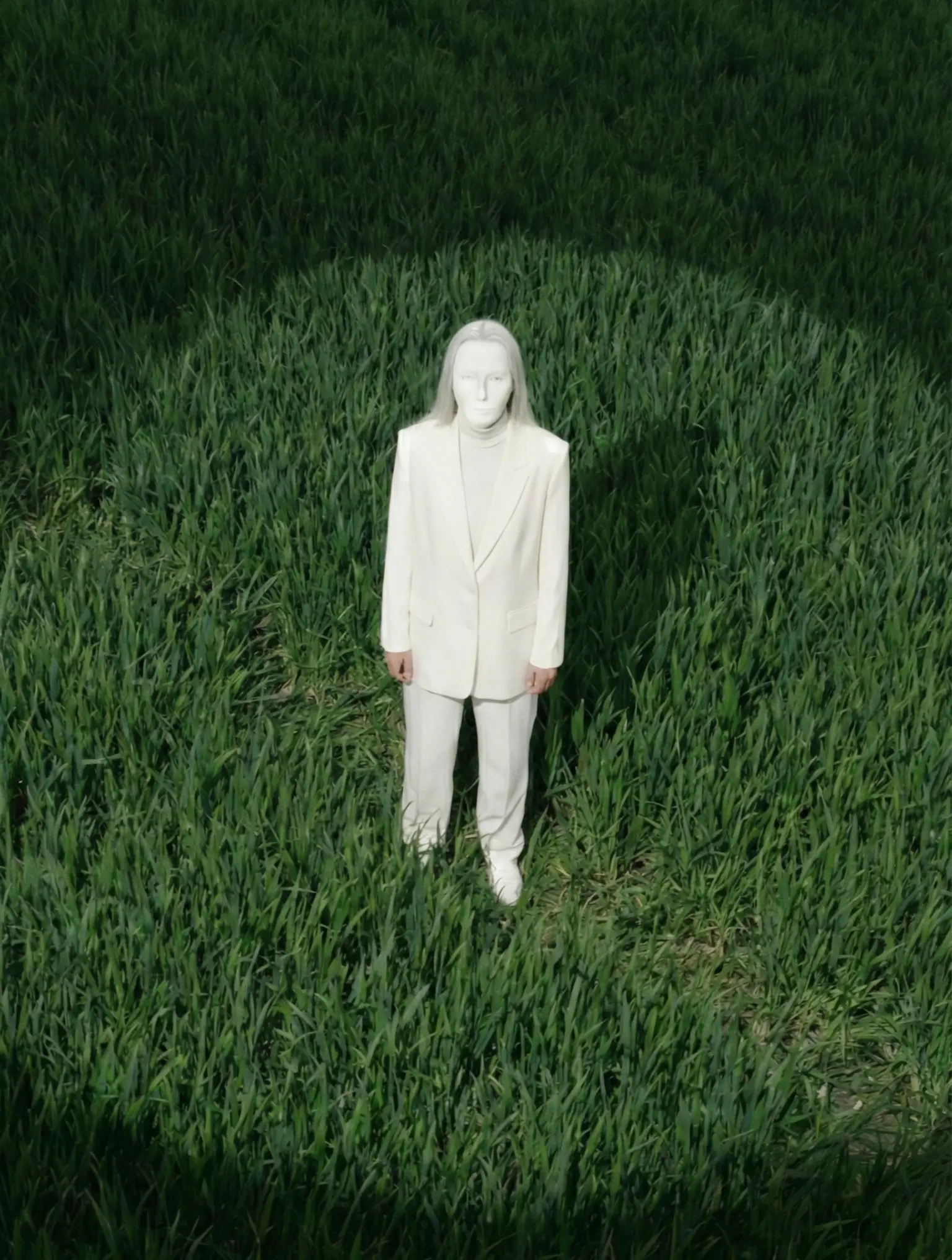 İnsan Yaratımları (Bir Elmanın İki Yarısı - AI Kısa Film Detay)